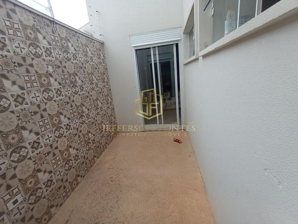 Casa de Condomínio à venda com 4 quartos, 190m² - Foto 2