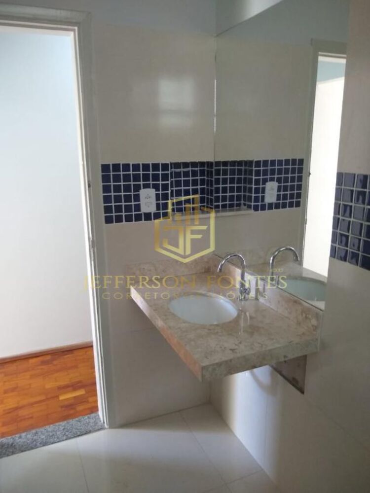 Casa à venda com 4 quartos, 120m² - Foto 4