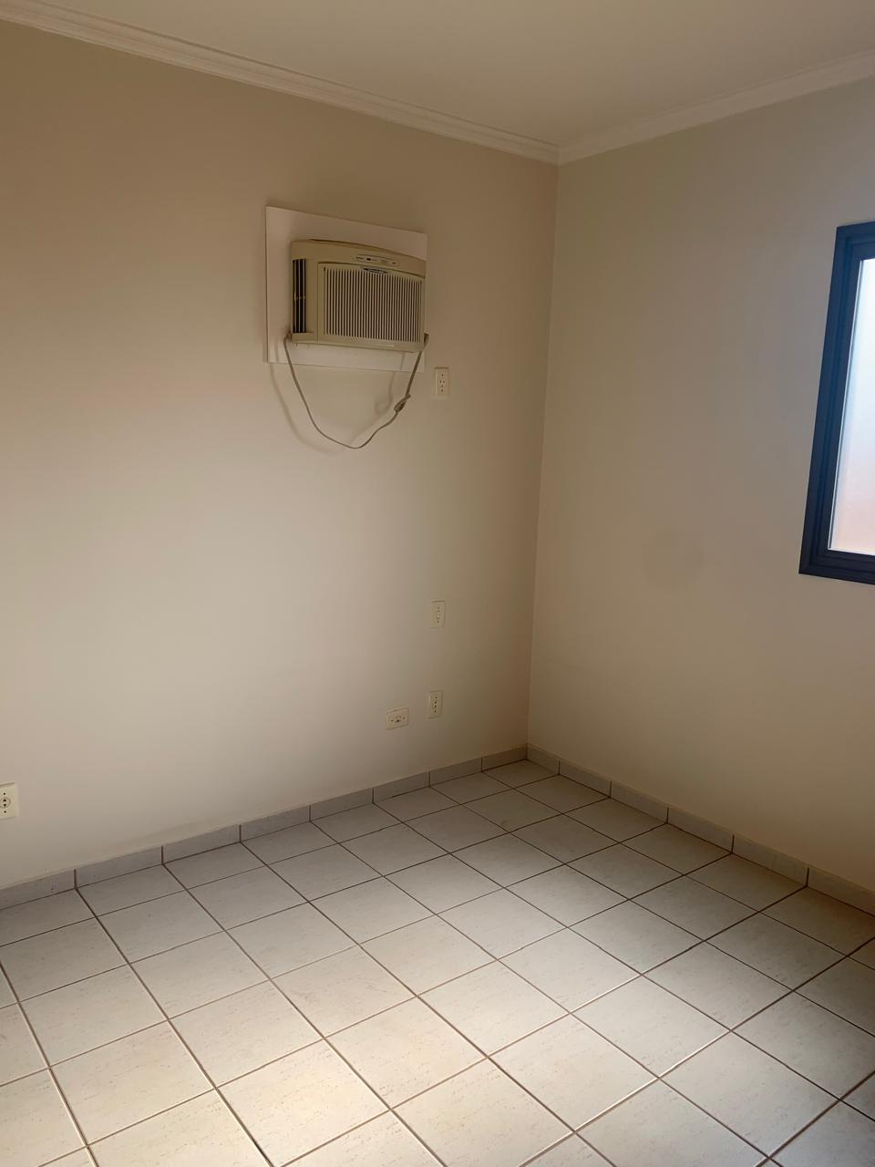 Apartamento à venda com 2 quartos, 72m² - Foto 2