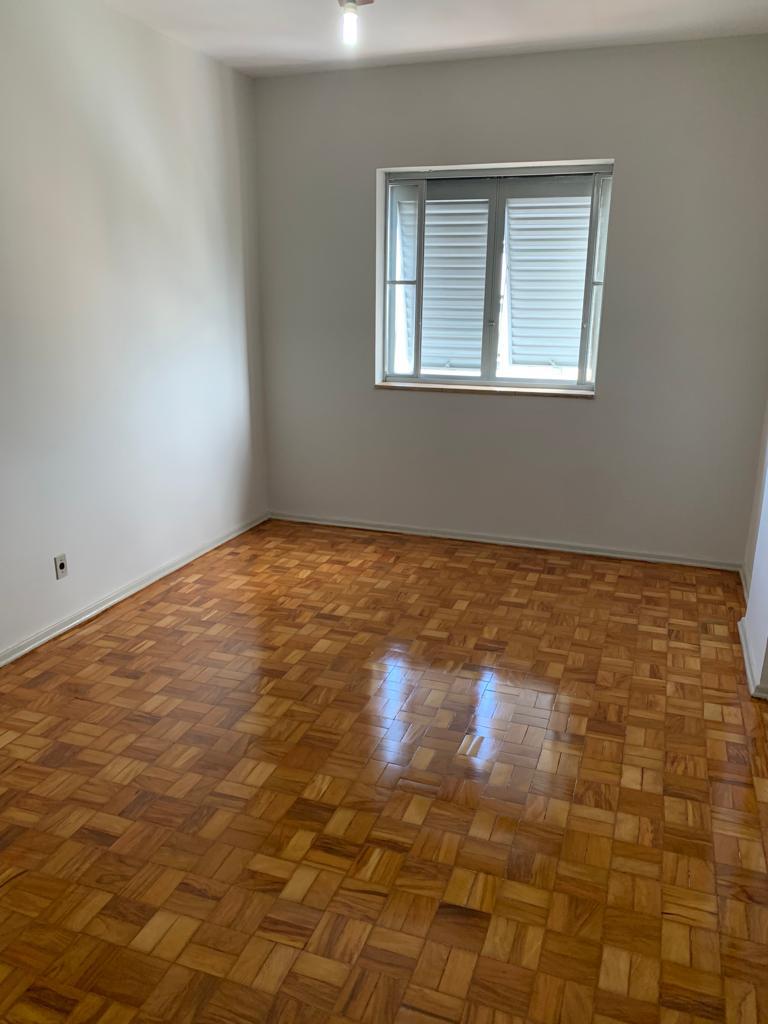 Apartamento à venda com 3 quartos, 141m² - Foto 2