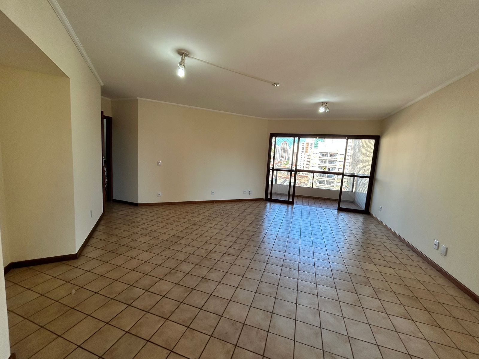 Apartamento à venda com 3 quartos, 100m² - Foto 9