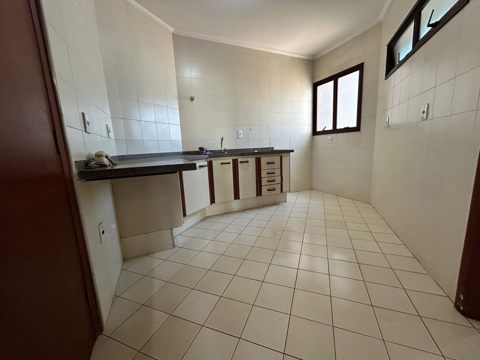 Apartamento à venda com 3 quartos, 100m² - Foto 5