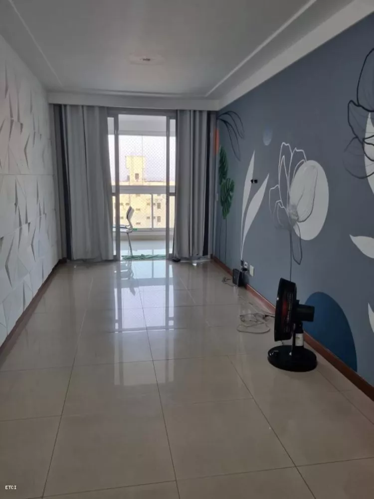 Apartamento à venda com 2 quartos, 74m² - Foto 3