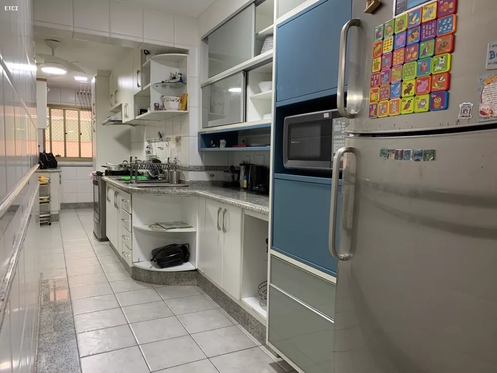 Apartamento à venda com 4 quartos, 270m² - Foto 3