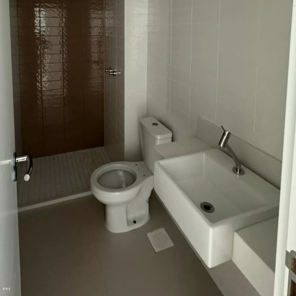 Apartamento à venda com 2 quartos, 70m² - Foto 4