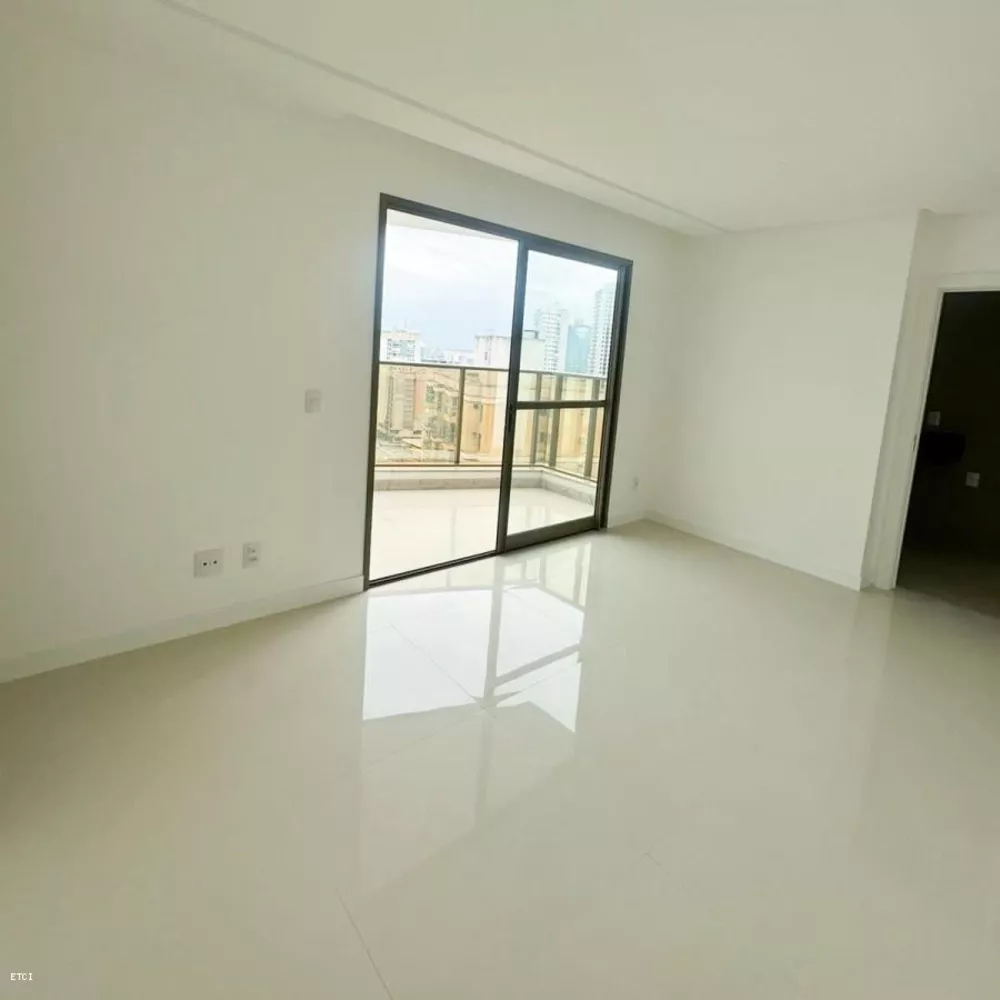 Apartamento à venda com 2 quartos, 70m² - Foto 3