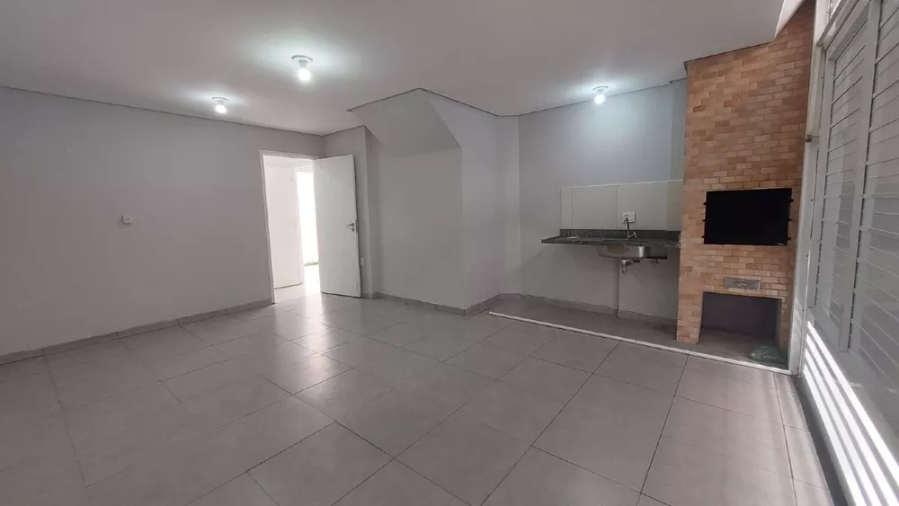 Casa à venda com 2 quartos, 104m² - Foto 3