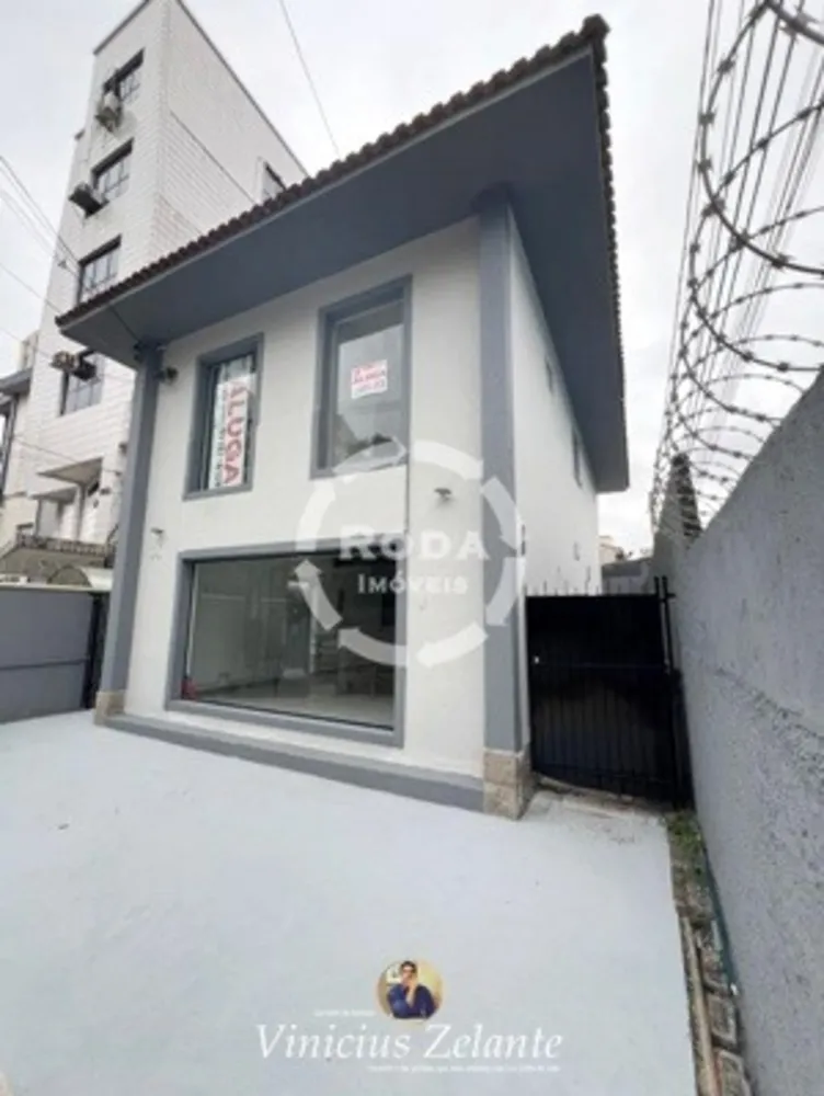Casa, 7 quartos, 240 m² - Foto 1