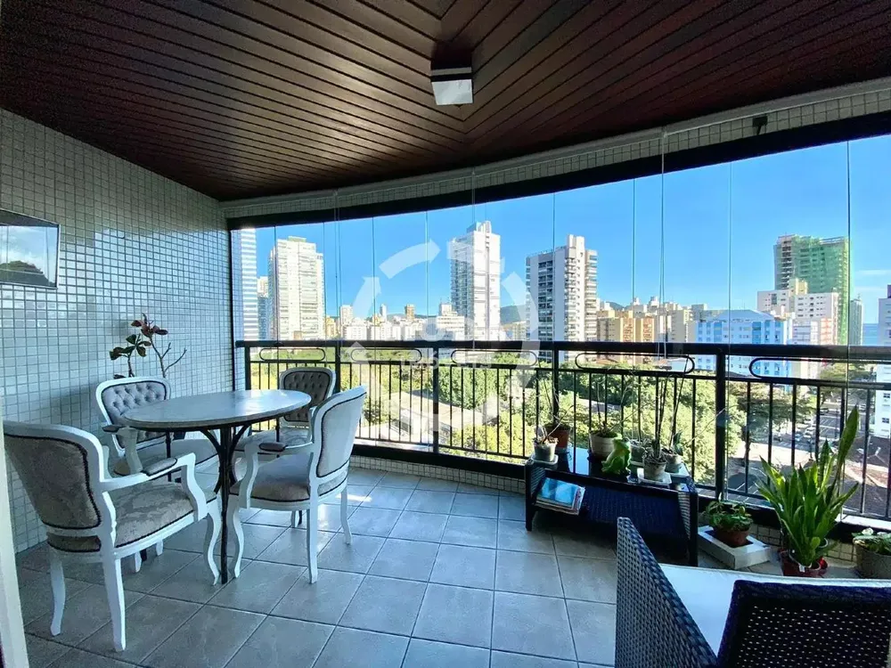 Apartamento, 3 quartos, 185 m² - Foto 1