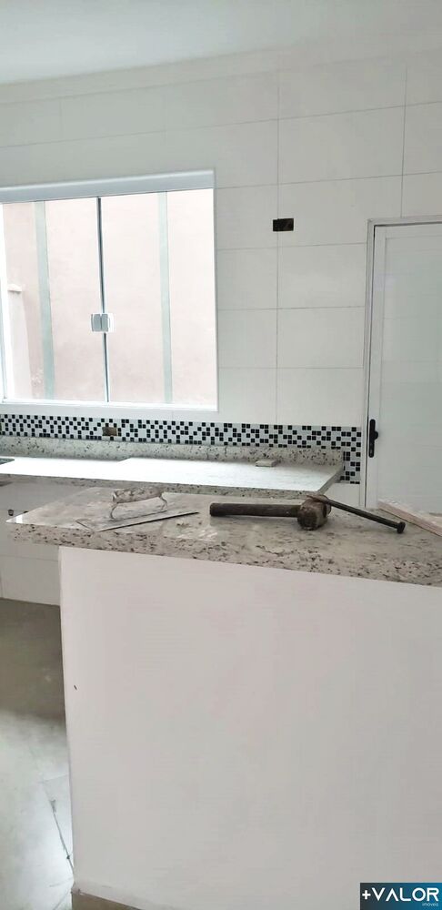 Casa à venda com 2 quartos, 60m² - Foto 16