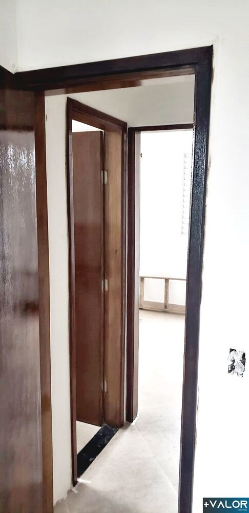 Casa à venda com 2 quartos, 60m² - Foto 11