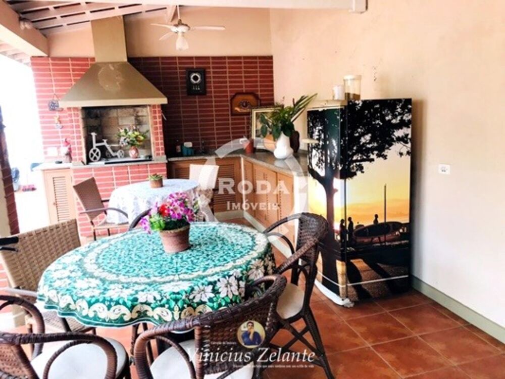 Casa à venda com 3 quartos, 300m² - Foto 22