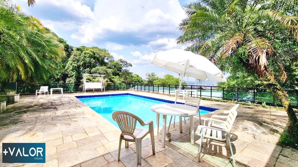 Casa à venda com 4 quartos, 688m² - Foto 2