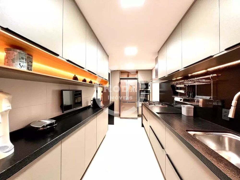 Apartamento à venda com 3 quartos, 136m² - Foto 11