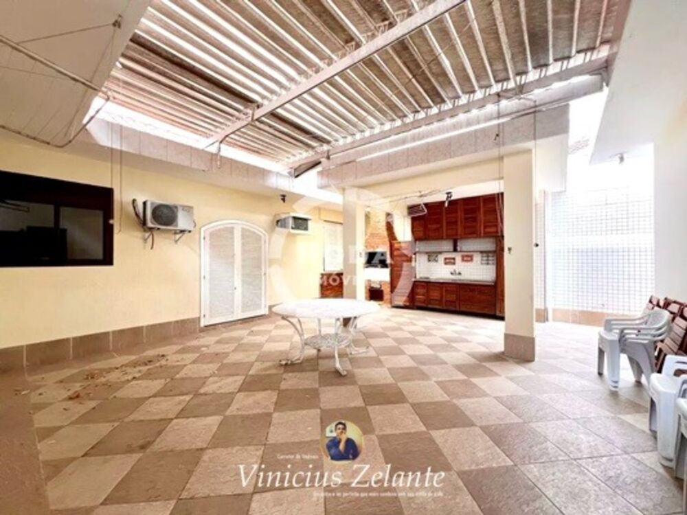 Casa para alugar com 4 quartos, 209m² - Foto 4