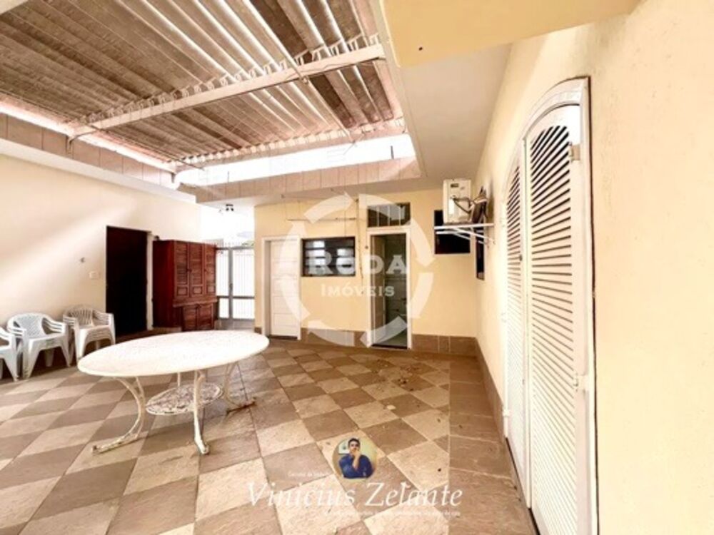 Casa para alugar com 4 quartos, 209m² - Foto 5