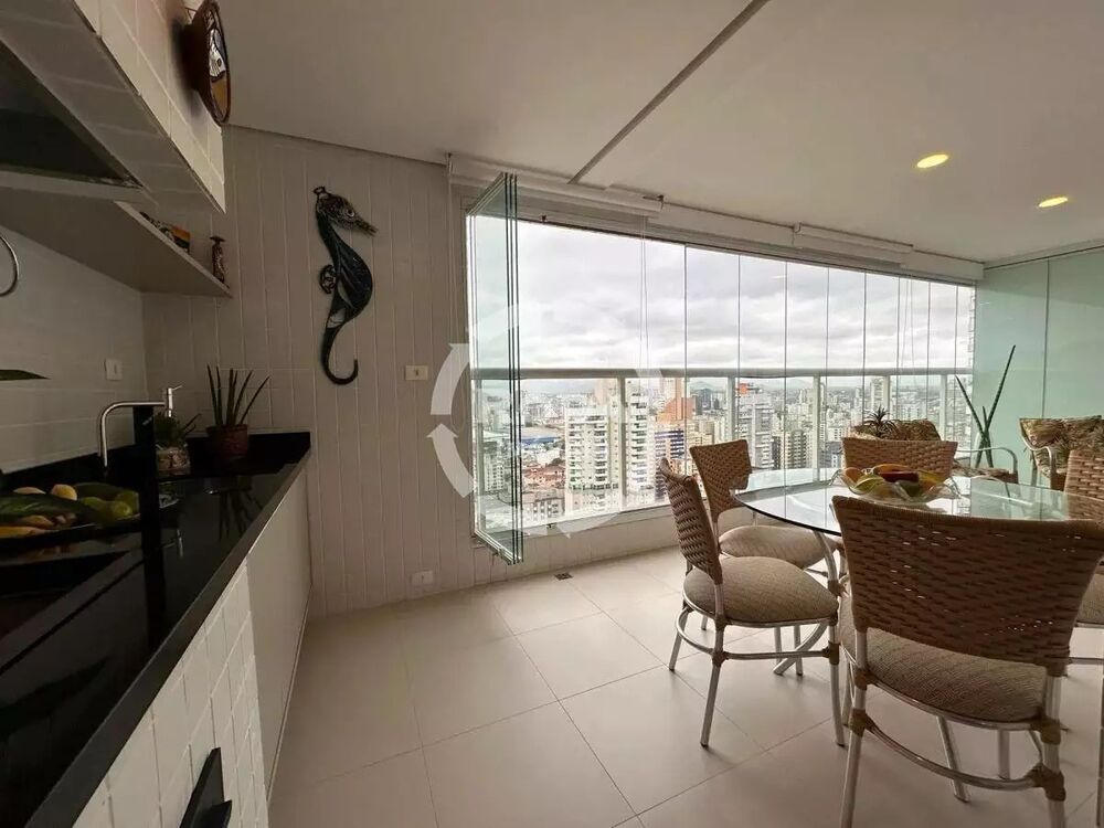 Apartamento à venda com 2 quartos, 108m² - Foto 4