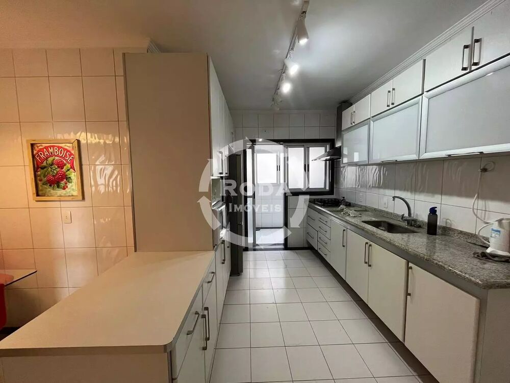 Apartamento para alugar com 3 quartos, 150m² - Foto 23