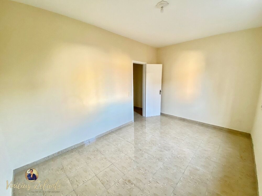 Apartamento à venda com 2 quartos, 70m² - Foto 2
