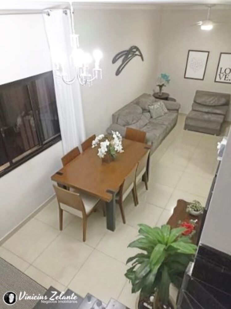 Casa, 5 quartos, 210 m² - Foto 1