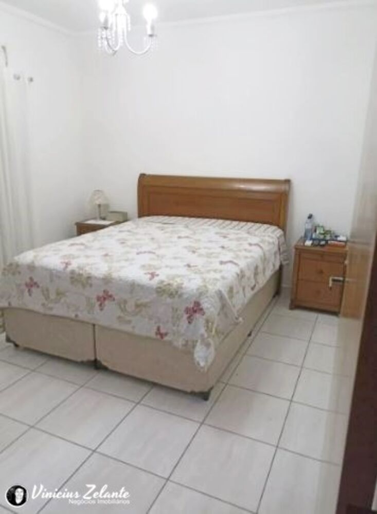 Casa, 5 quartos, 210 m² - Foto 4