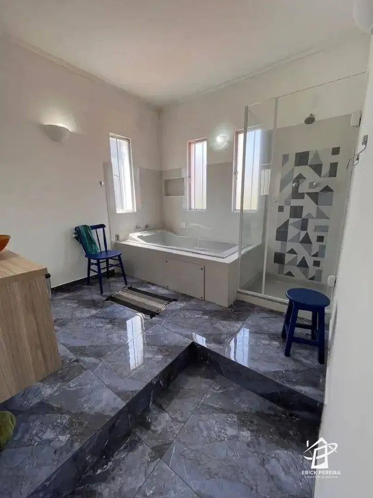Casa, 4 quartos, 203 m² - Foto 1