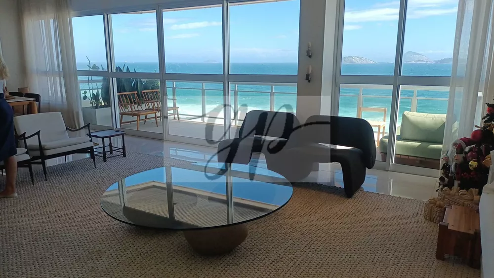Apartamento, 3 quartos, 250 m² - Foto 1