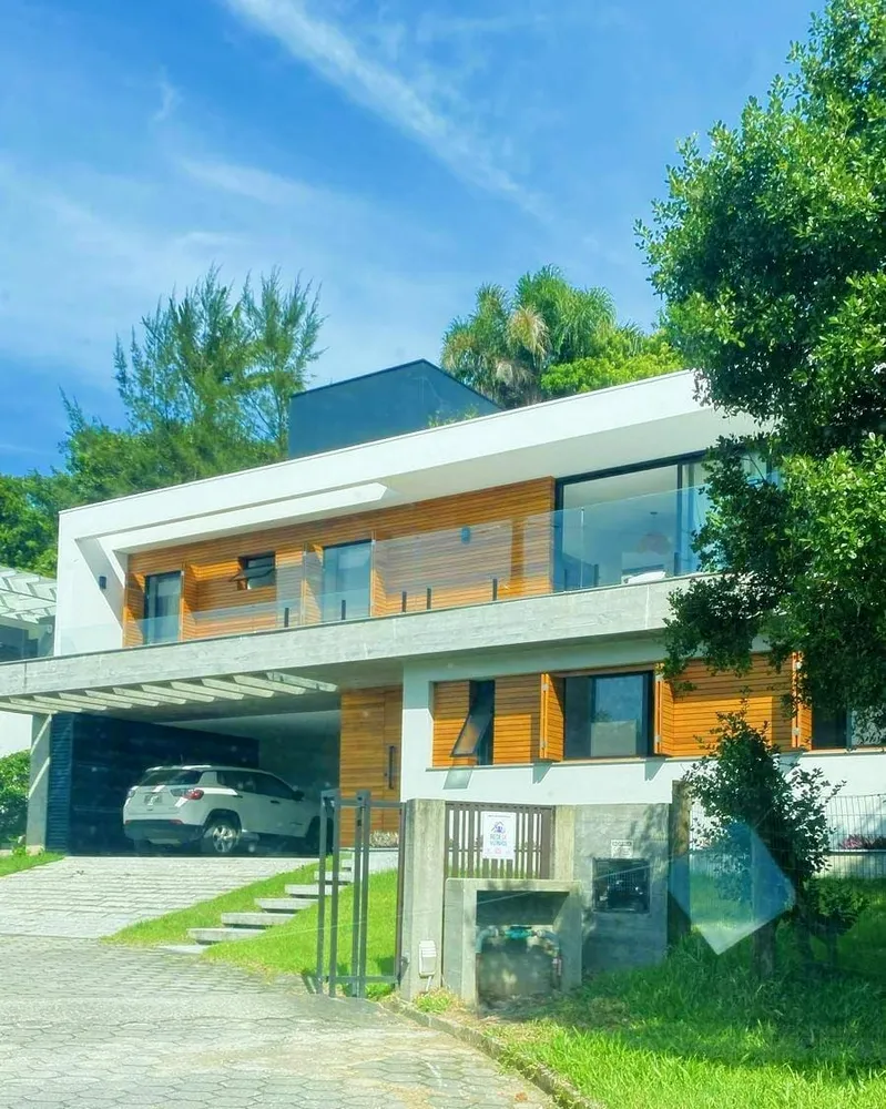 Casa, 4 quartos, 187 m² - Foto 1