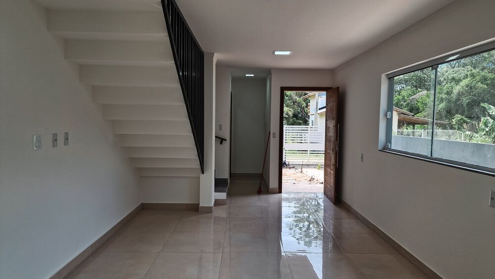 Casa à venda com 2 quartos, 101m² - Foto 3
