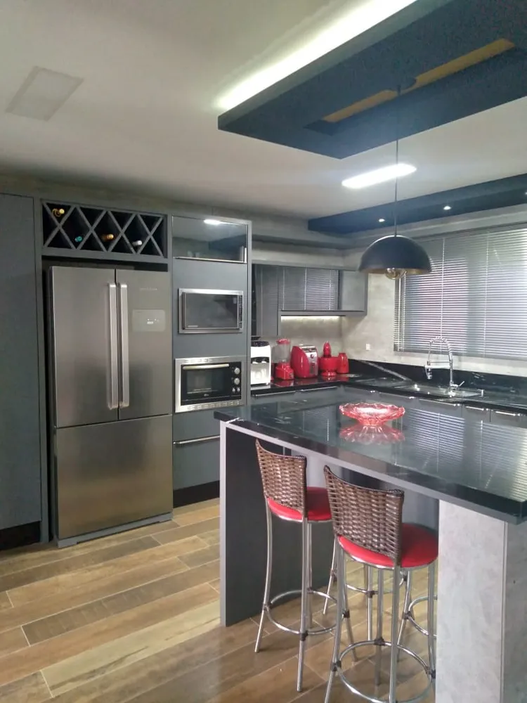 Casa, 3 quartos, 275 m² - Foto 4