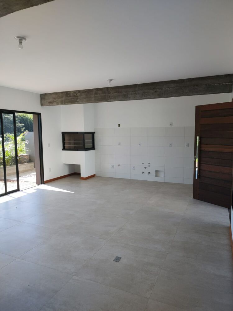 Casa à venda com 3 quartos, 138m² - Foto 2
