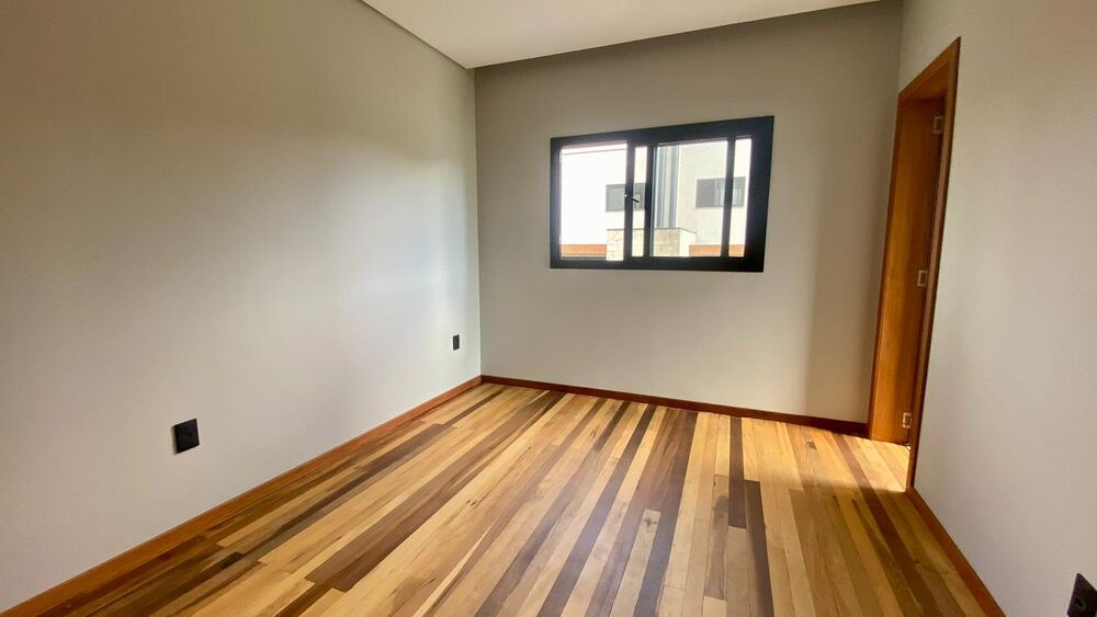 Casa à venda com 3 quartos, 149m² - Foto 3