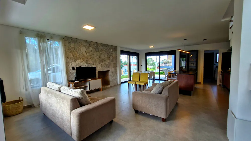 Casa, 3 quartos, 130 m² - Foto 1