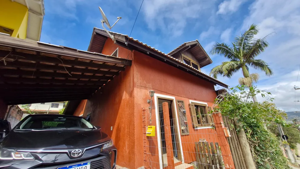 Casa, 3 quartos, 260 m² - Foto 1