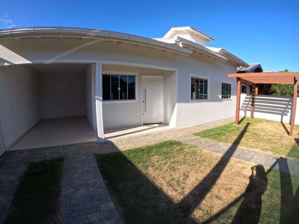 Casa à venda com 3 quartos, 115m² - Foto 1