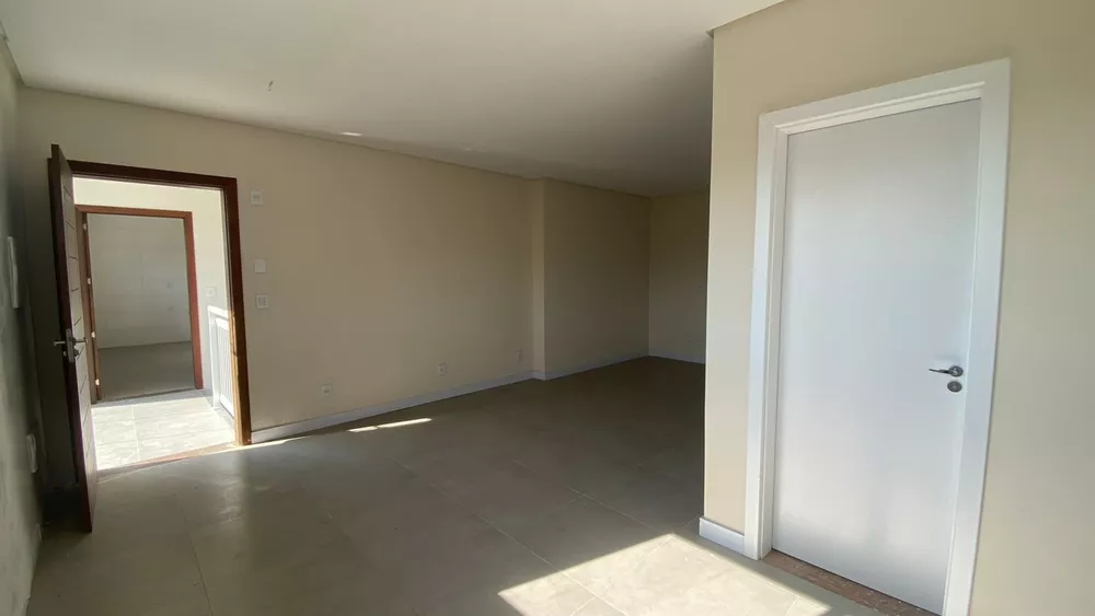 Apartamento à venda com 2 quartos, 70m² - Foto 3