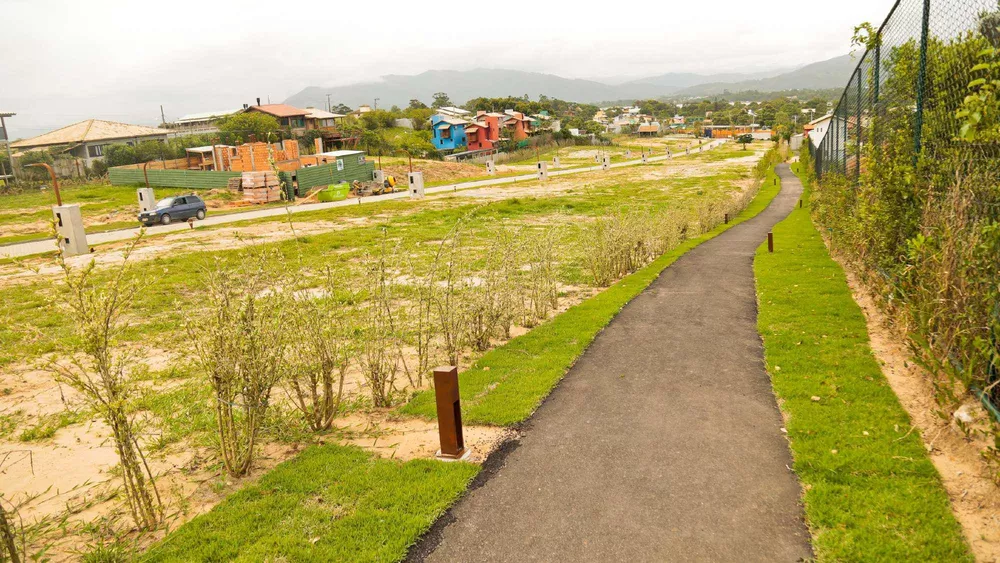 Terreno à venda, 198m² - Foto 1