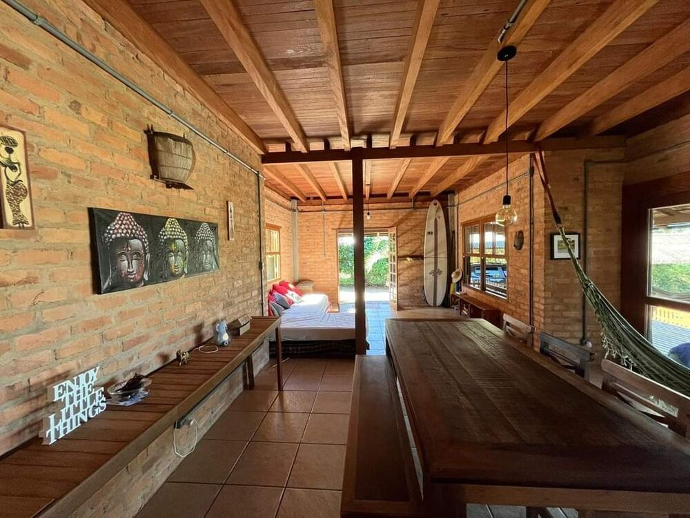 Casa à venda com 3 quartos, 200m² - Foto 2