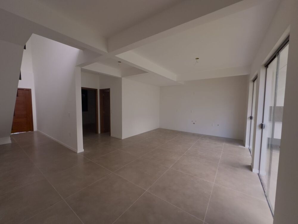 Casa à venda com 3 quartos, 124m² - Foto 2