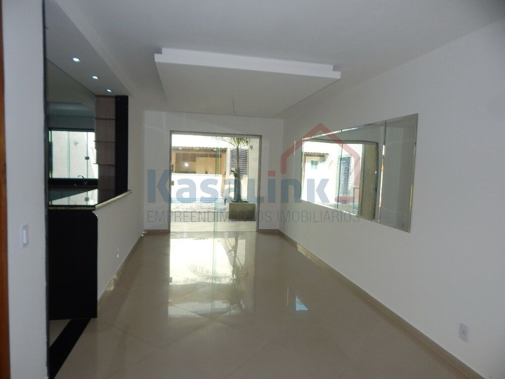 Casa à venda com 4 quartos, 330m² - Foto 12