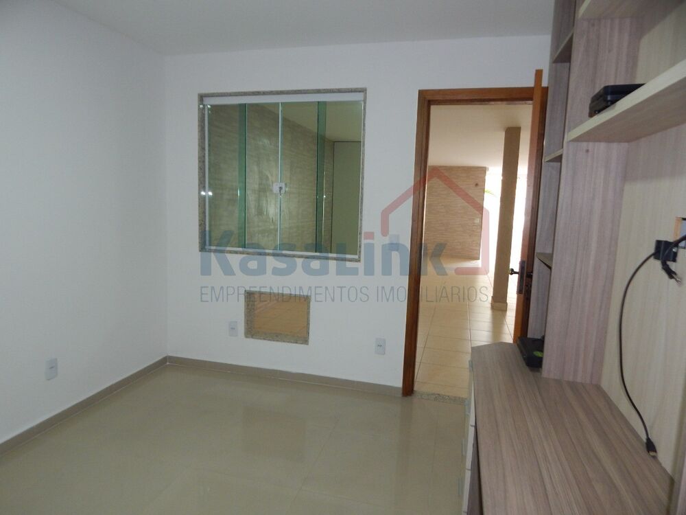 Casa à venda com 4 quartos, 330m² - Foto 4