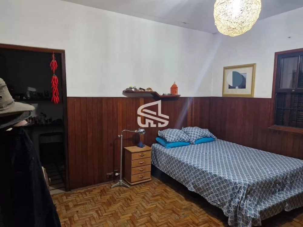 Casa à venda com 3 quartos, 230m² - Foto 2