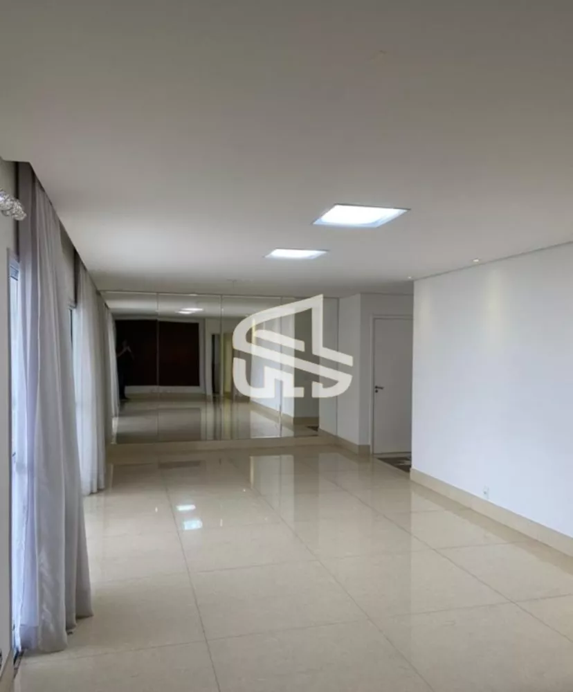 Apartamento à venda com 3 quartos, 158m² - Foto 1