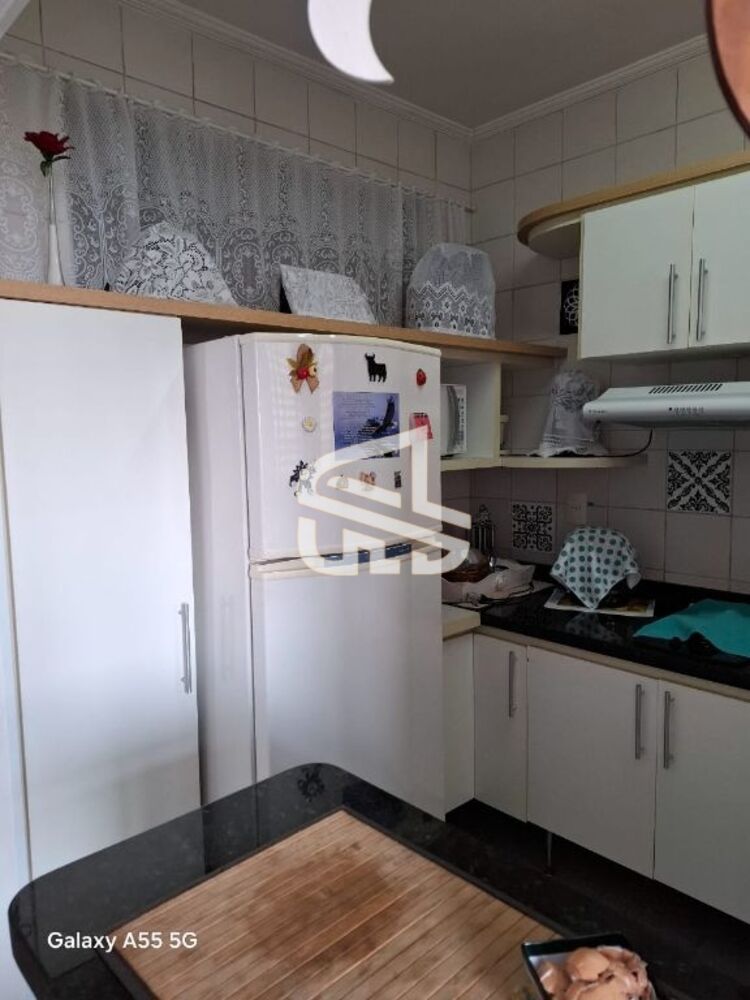 Apartamento à venda com 2 quartos, 65m² - Foto 17