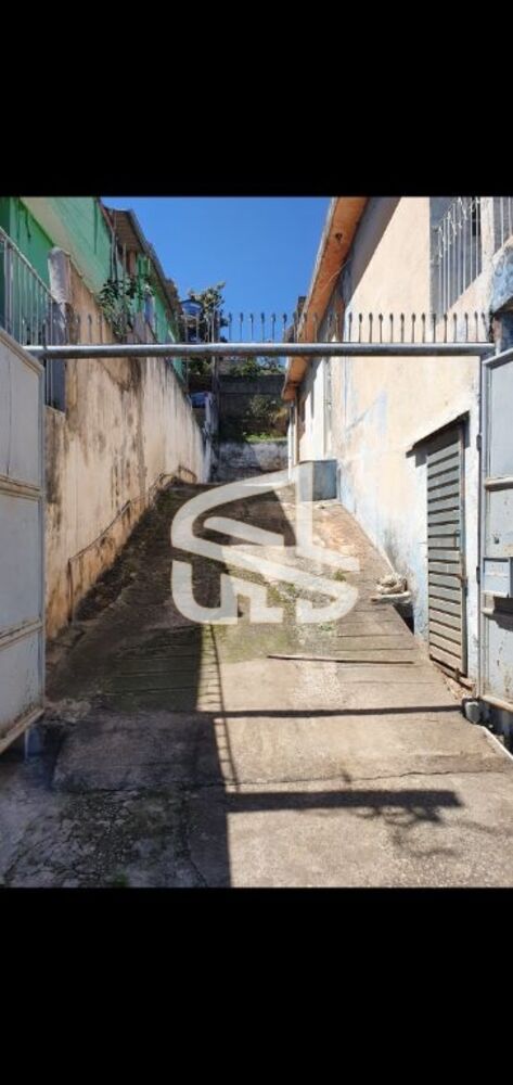 Casa à venda com 3 quartos, 250m² - Foto 2