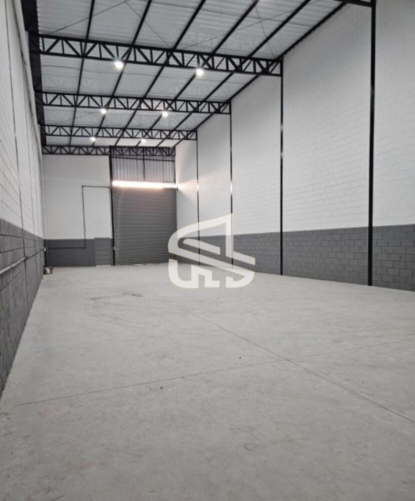 Depósito-Galpão-Armazém para alugar, 550m² - Foto 2