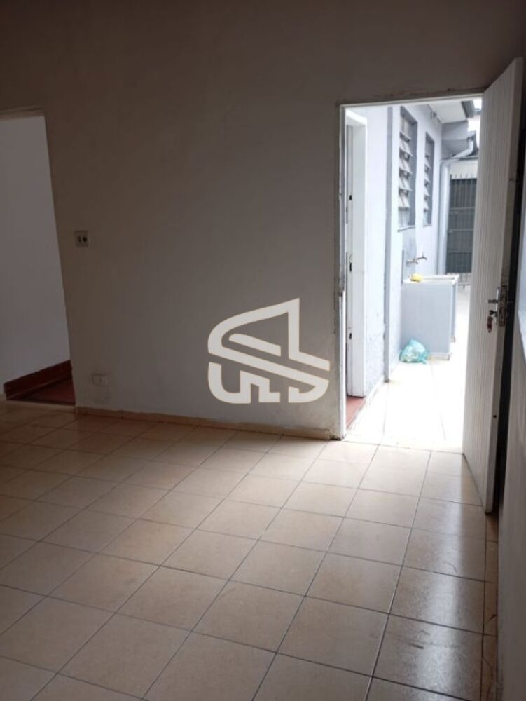 Casa para alugar com 1 quarto, 60m² - Foto 8