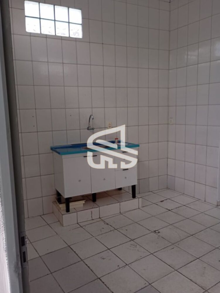 Casa para alugar com 1 quarto, 50m² - Foto 1
