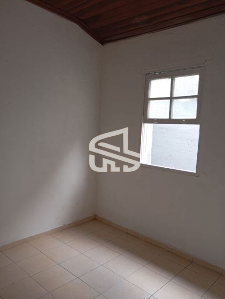 Casa para alugar com 1 quarto, 50m² - Foto 4