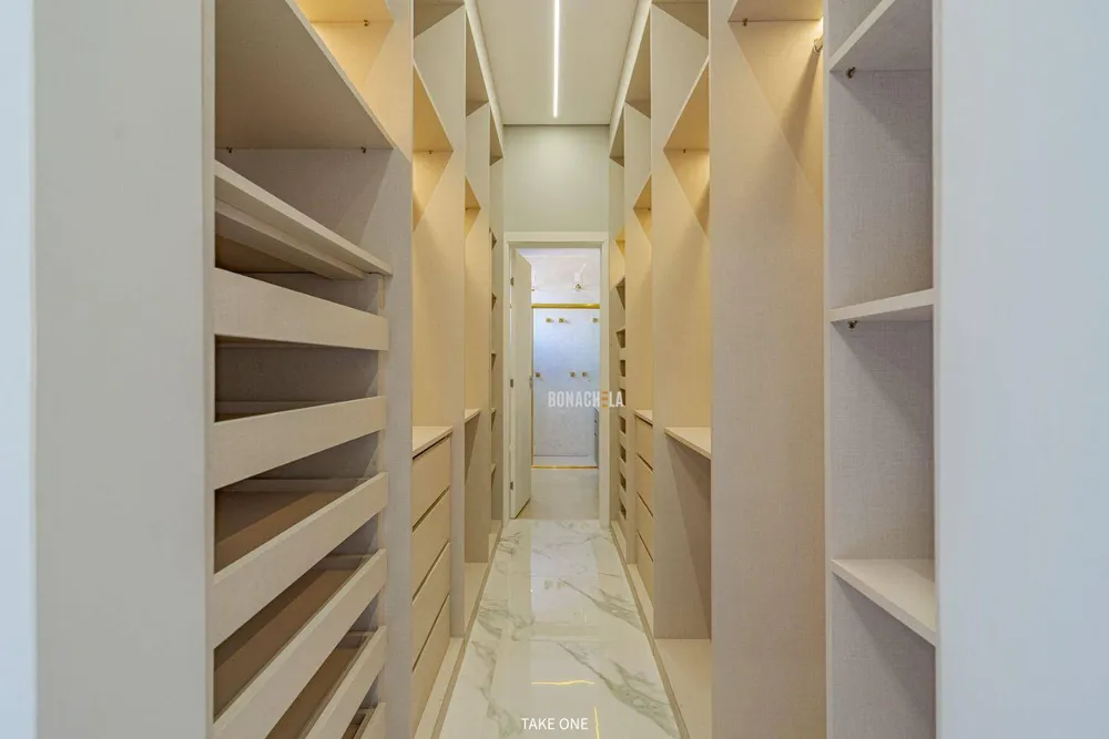 Casa, 3 quartos, 194 m² - Foto 1